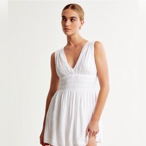 Abercrombie & Fitch Smocked Plunge Crinkle Mini Dress White XSP Petite